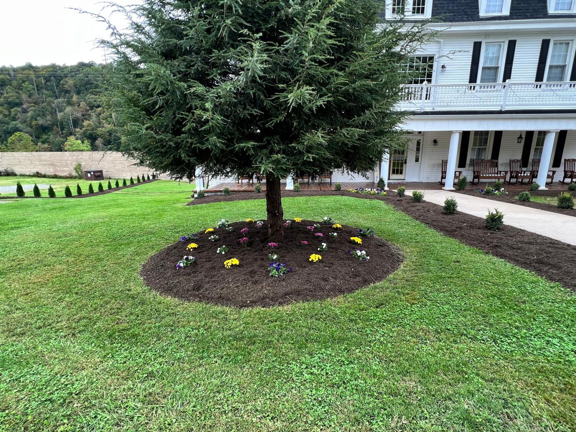 The Washington Inn Galax Bagian luar foto